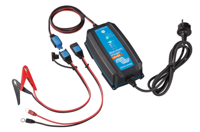 Blue Smart IP65 Charger 24/13 + DC connector